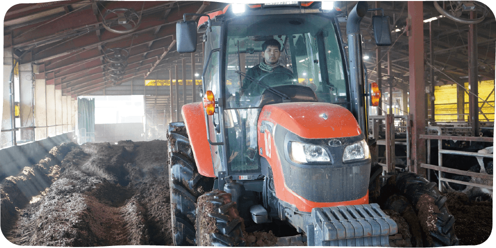 フカフカなベッドを重機で準備する姿